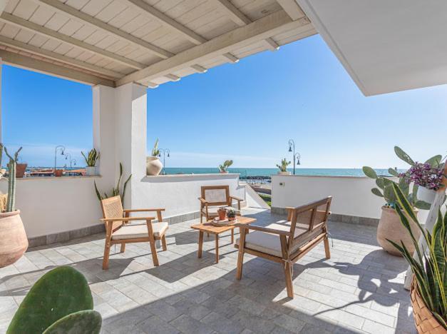 Casa Mira Luxury Sea House Fco Airport Apartment Fiumicino Bagian luar foto
