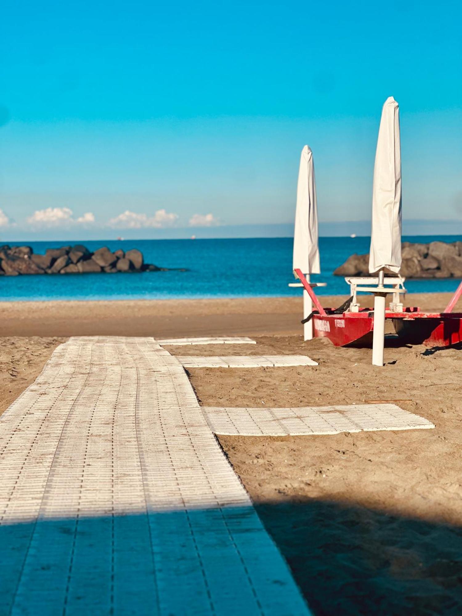 Casa Mira Luxury Sea House Fco Airport Apartment Fiumicino Bagian luar foto